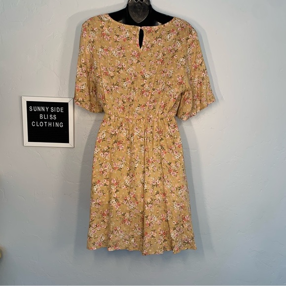 Camellia Brown V Neck Mini Floral Dress W/ Side Ties Size Large - Picture 5 of 12